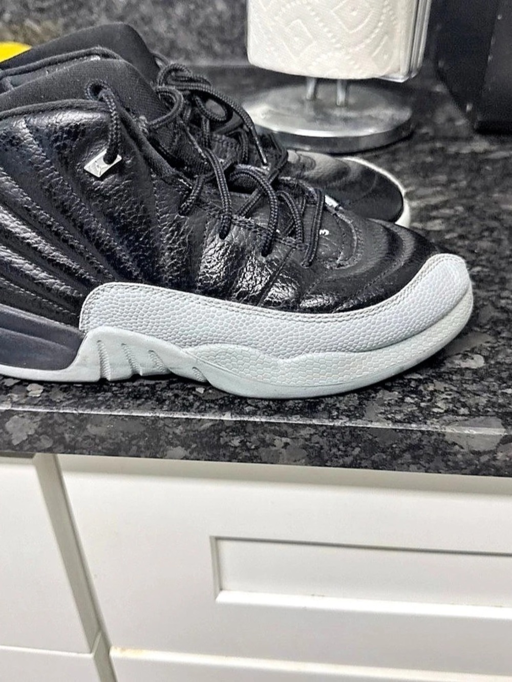 Jordan Air Jordan 12 Retro "Dark Grey" Kids Sneakers Black & White Size 3